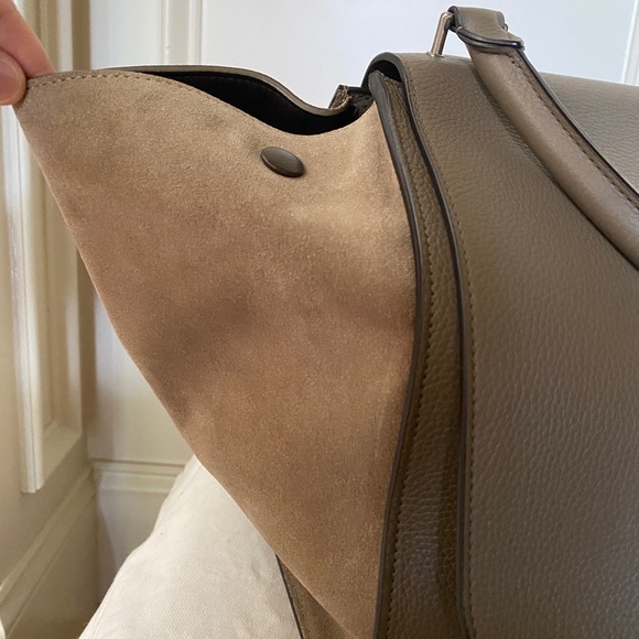 Celine large trapeze bag in taupe leather and suede - Picture 9 of 10